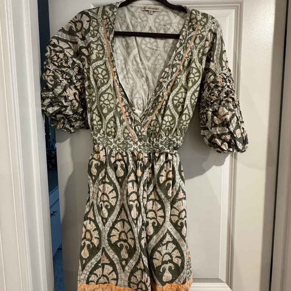 Women’s dress